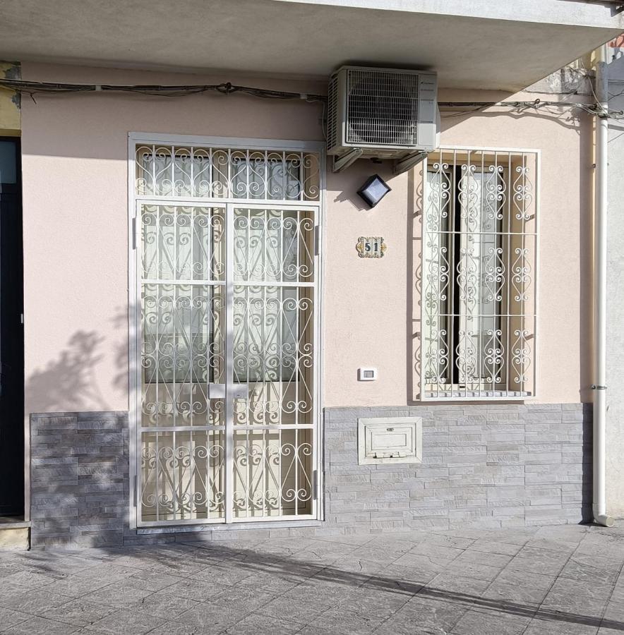 Apartmán Bilocale Fronte Mare Giardini Naxos Exteriér fotografie